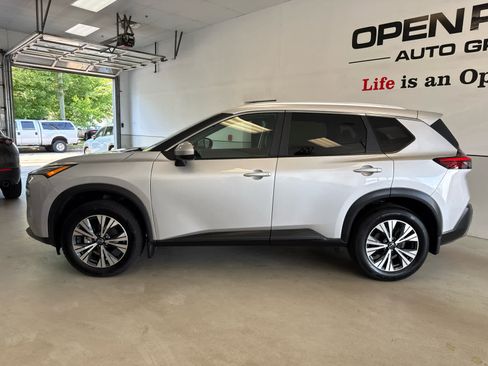 Used 2023 Nissan Rogue SV w/ SV Premium B Package AWD/4WD image 4