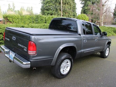 Used 2004 Dodge Dakota SLT w/ Deluxe Convenience Group image 3