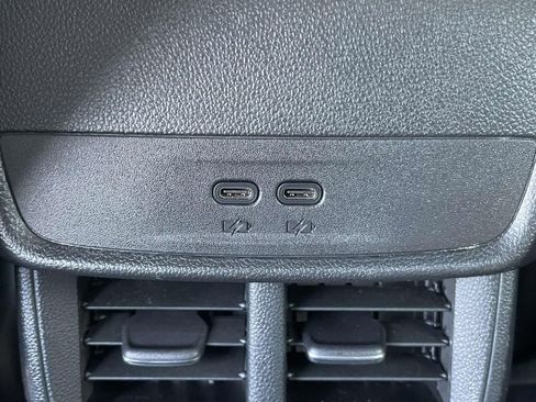 Used 2025 Chevrolet Equinox RS w/ Safety and Technology Package FWD image 12
