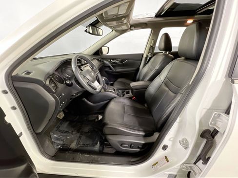 Used 2020 Nissan Rogue SL w/ Premium Package image 21