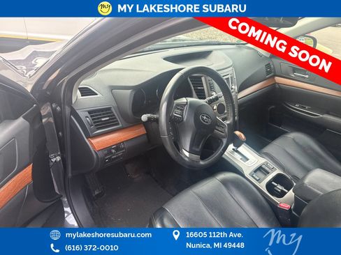 Used 2013 Subaru Outback 2.5i Limited w/ Moonroof Pkg AWD/4WD image 7