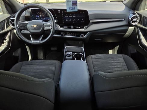 Used 2026 Chevrolet Equinox LT FWD image 17