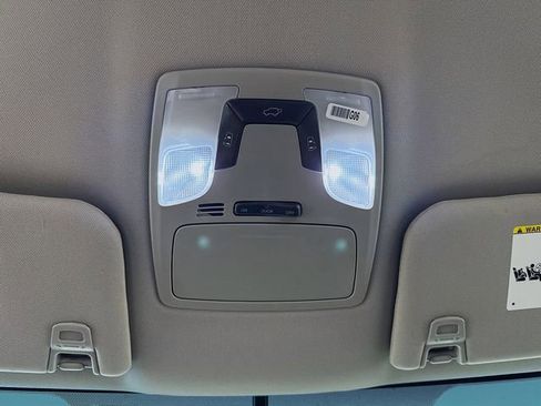 Used 2017 Toyota Sienna LE image 17