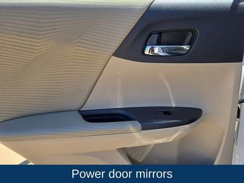 Used 2017 Honda Accord LX image 17