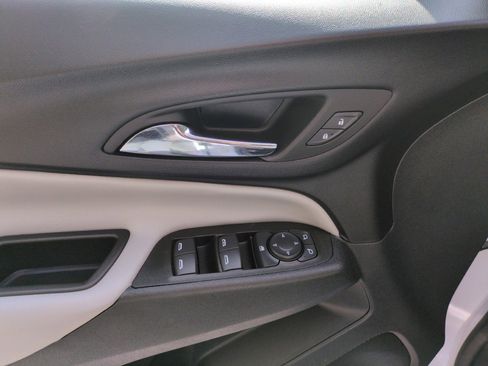 Used 2023 Chevrolet Equinox LS w/ Driver Confidence II Package image 15