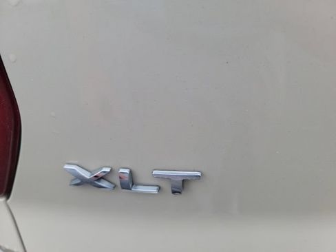Used 2018 Ford Explorer XLT w/ Equipment Group 202A AWD/4WD image 3
