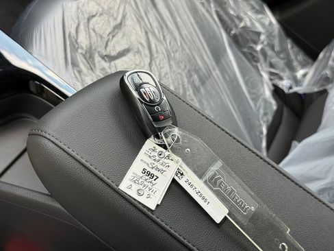 New 2026 Buick Envista Sport Touring w/ Convenience I Package FWD image 32