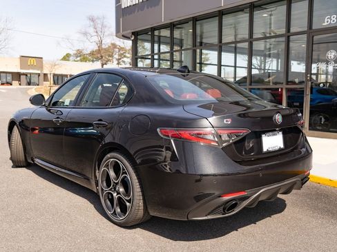 New 2025 Alfa Romeo Giulia w/ Veloce Package Rwd image 5