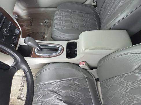 Used 2011 Chevrolet Impala LT FWD image 16
