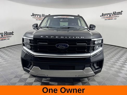 Used 2025 Ford Expedition Max Platinum image 5