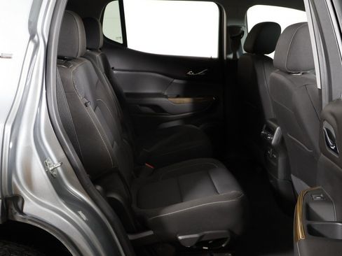 Used 2023 GMC Acadia SLE w/ Driver Convenience Package image 31