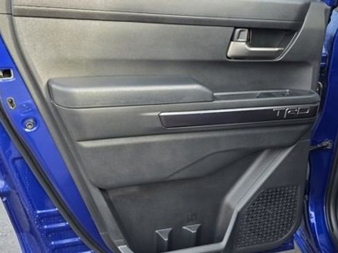 Used 2025 Toyota Tacoma SR5 image 10