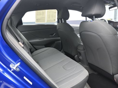 Used 2024 Hyundai Elantra SEL FWD image 23