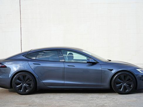 Used 2022 Tesla Model S AWD/4WD image 58
