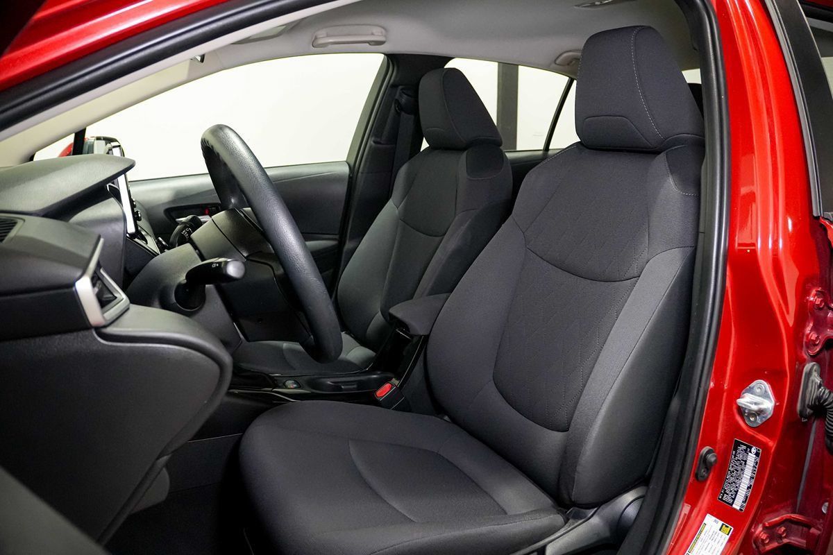 Used 2021 Toyota Corolla LE FWD image 13