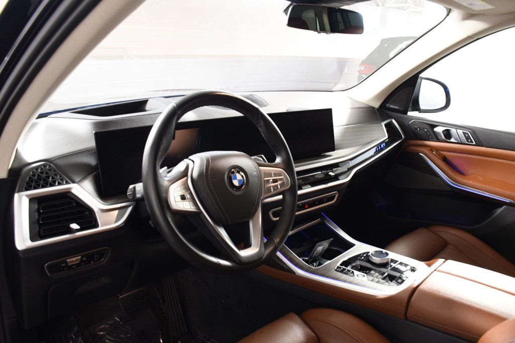 Used 2023 BMW X7 xDrive40i w/ Executive Package AWD/4WD image 12
