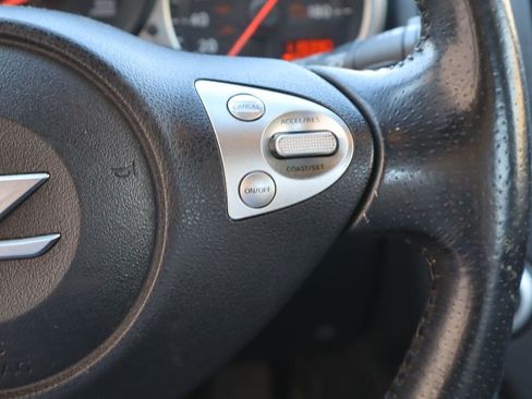 Used 2016 Nissan 370Z Coupe RWD image 11