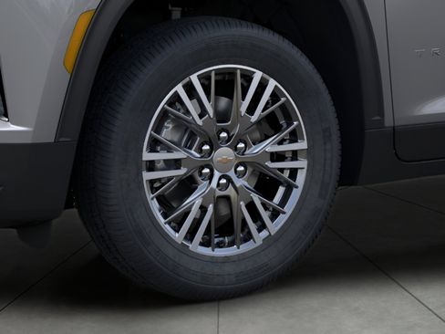 New 2026 Chevrolet Traverse LT w/ Driver Confidence Package AWD/4WD image 9