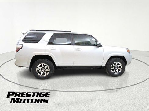 Used 2019 Toyota 4Runner TRD Off-Road Premium AWD/4WD image 9