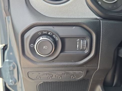Used 2024 Jeep Wrangler Unlimited Sport AWD/4WD image 21