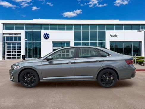 New 2026 Volkswagen Jetta SE FWD image 8