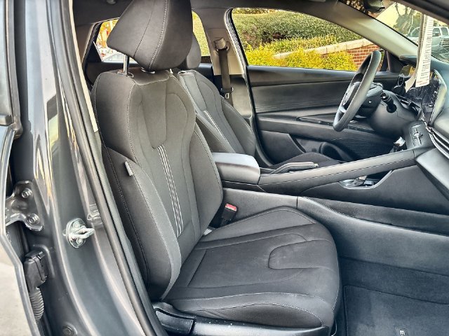 Used 2024 Hyundai Elantra SEL FWD image 33