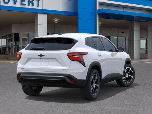 New 2026 Chevrolet Trax RS w/ Driver Confidence Package FWD image 4