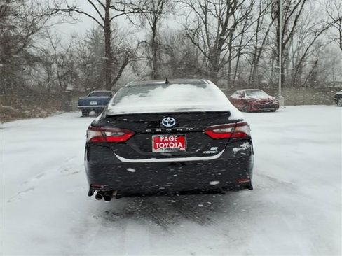 Certified 2023 Toyota Camry SE image 6