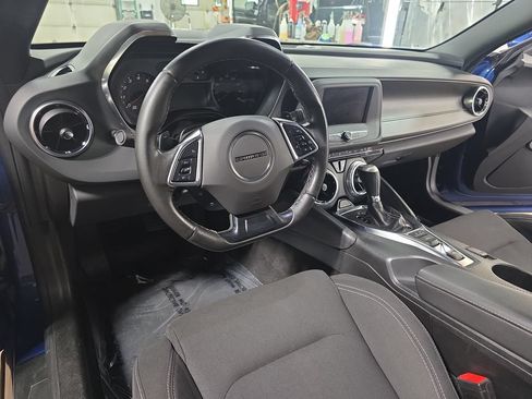 Used 2021 Chevrolet Camaro LT RWD image 14