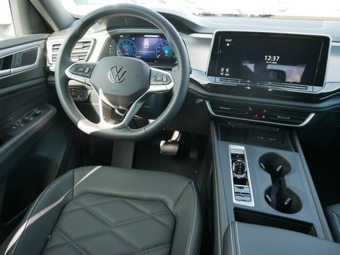 New 2026 Volkswagen Atlas Cross Sport SE image 8