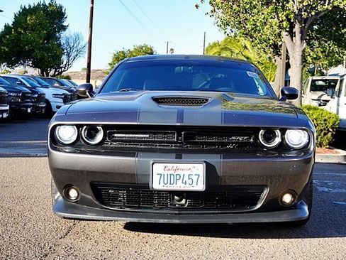 Used 2016 Dodge Challenger SRT w/ Technology Group image 5