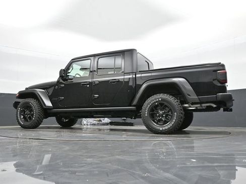 Used 2024 Jeep Gladiator Sport image 36