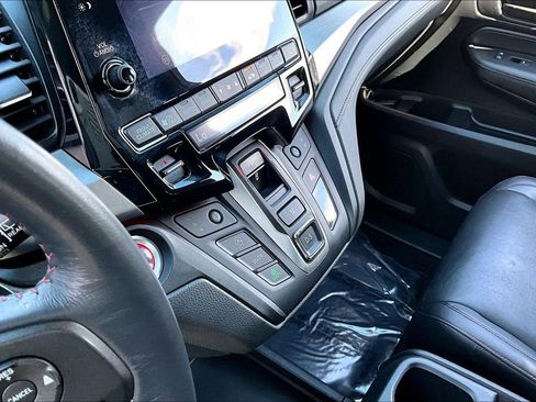 Used 2023 Honda Odyssey Sport image 15