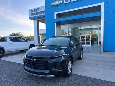 Used 2020 Chevrolet Blazer LT FWD image 1