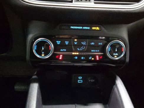 Certified 2022 Ford Escape SEL image 32