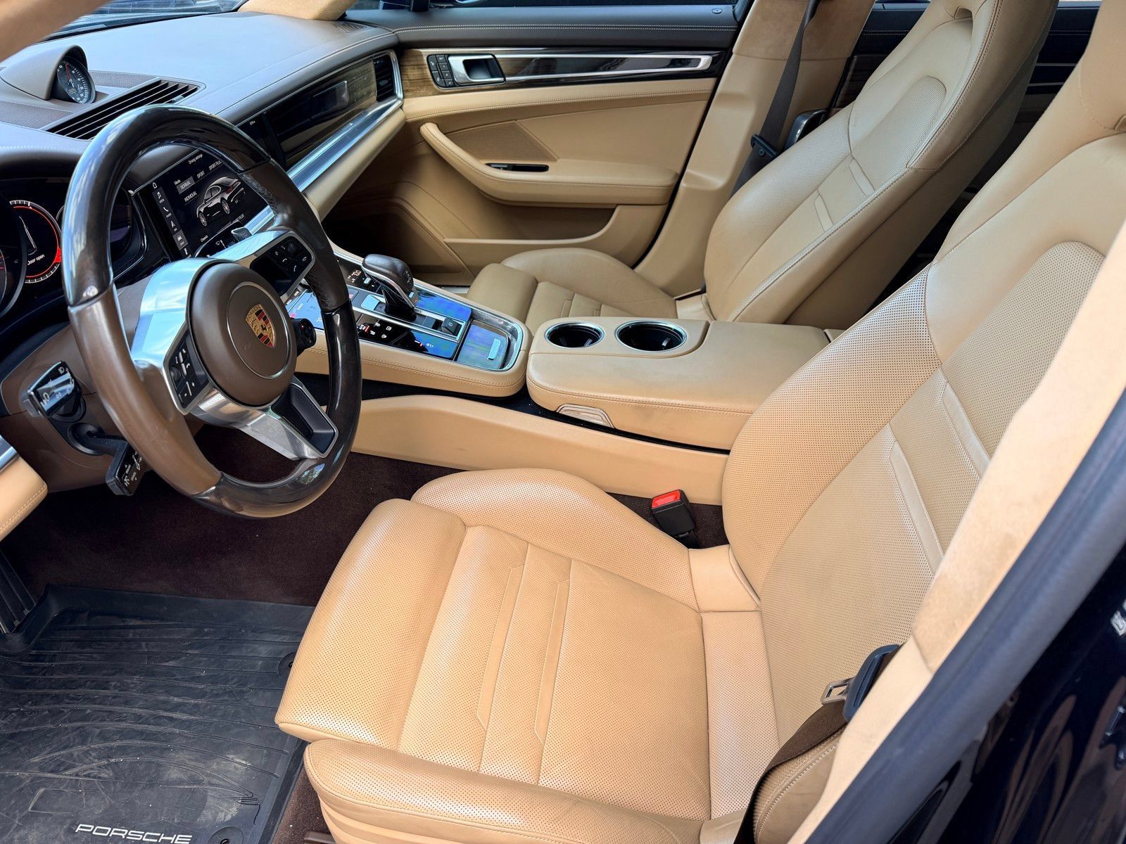 Used 2017 Porsche Panamera Turbo AWD/4WD image 19