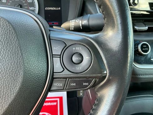 Used 2020 Toyota Corolla SE image 28