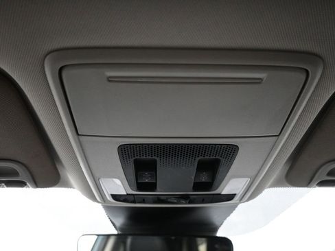 Certified 2024 Honda Pilot Touring image 17