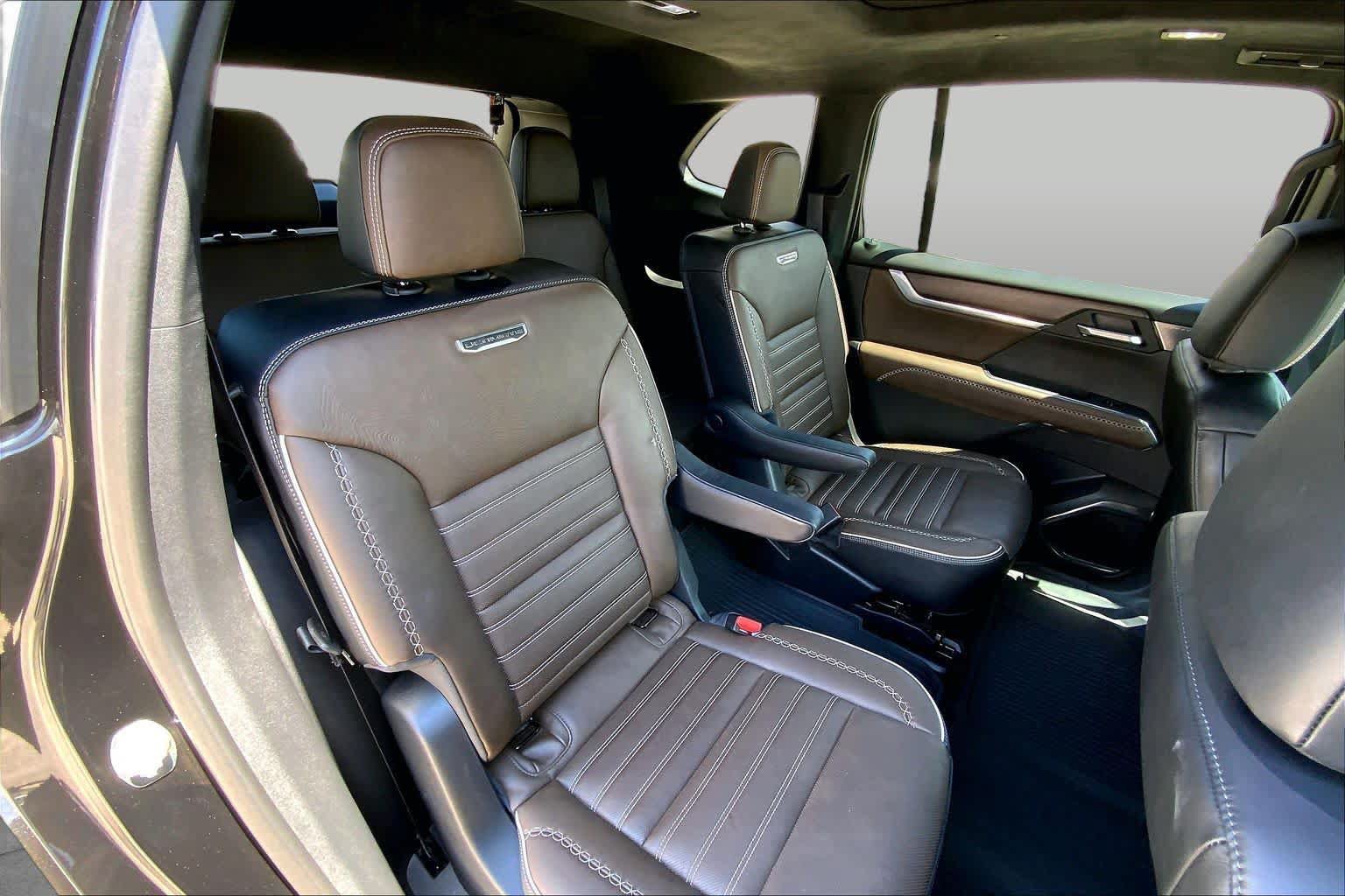 Certified 2026 GMC Acadia Denali Ultimate w/ LPO, Floor Liner Package FWD image 20