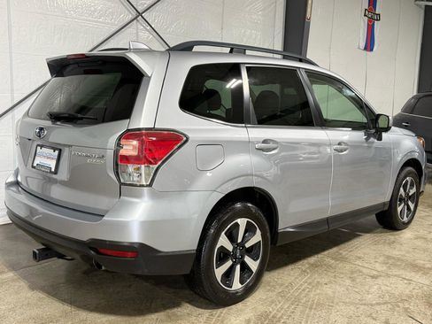 Used 2017 Subaru Forester 2.5i Limited image 8