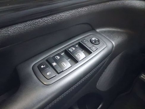 Used 2021 Jeep Grand Cherokee Laredo AWD/4WD image 18