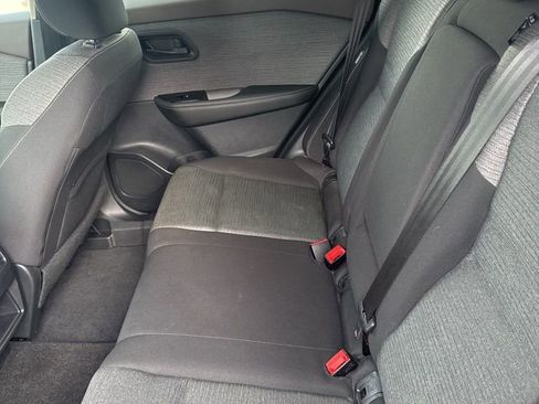 Used 2021 Nissan Rogue S image 9