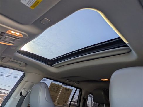 Used 2023 Toyota Highlander Bronze Edition image 24