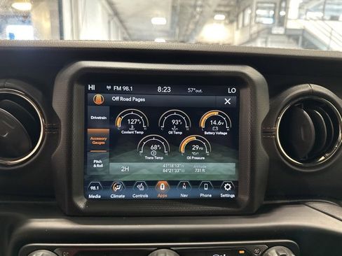 Used 2021 Jeep Gladiator Overland image 26