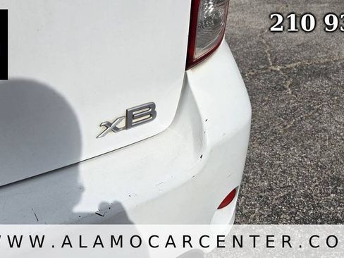 Used 2014 Scion xB FWD image 12