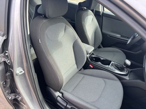 Used 2025 Kia K4 LXS image 35