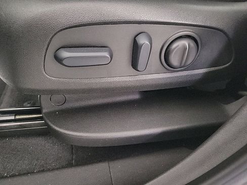 Used 2022 Chevrolet Equinox LT image 18