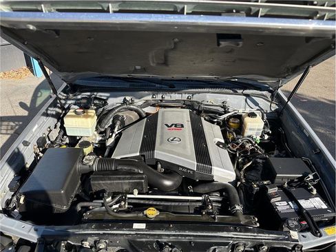 Used 2005 Lexus LX 470 4WD image 31