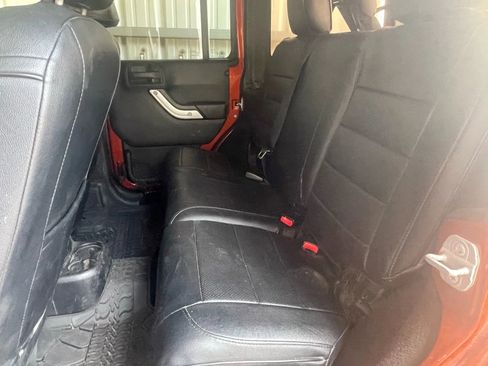 Used 2014 Jeep Wrangler Unlimited Sahara w/ Connectivity Group image 16