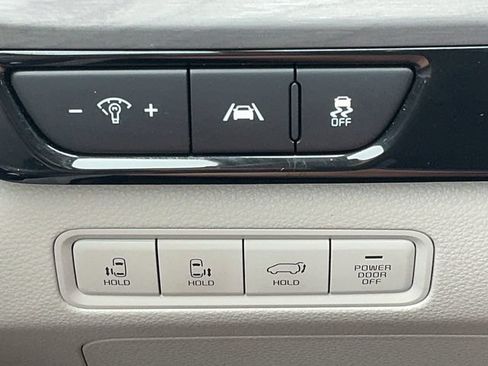 Used 2024 Kia Carnival SX FWD image 30